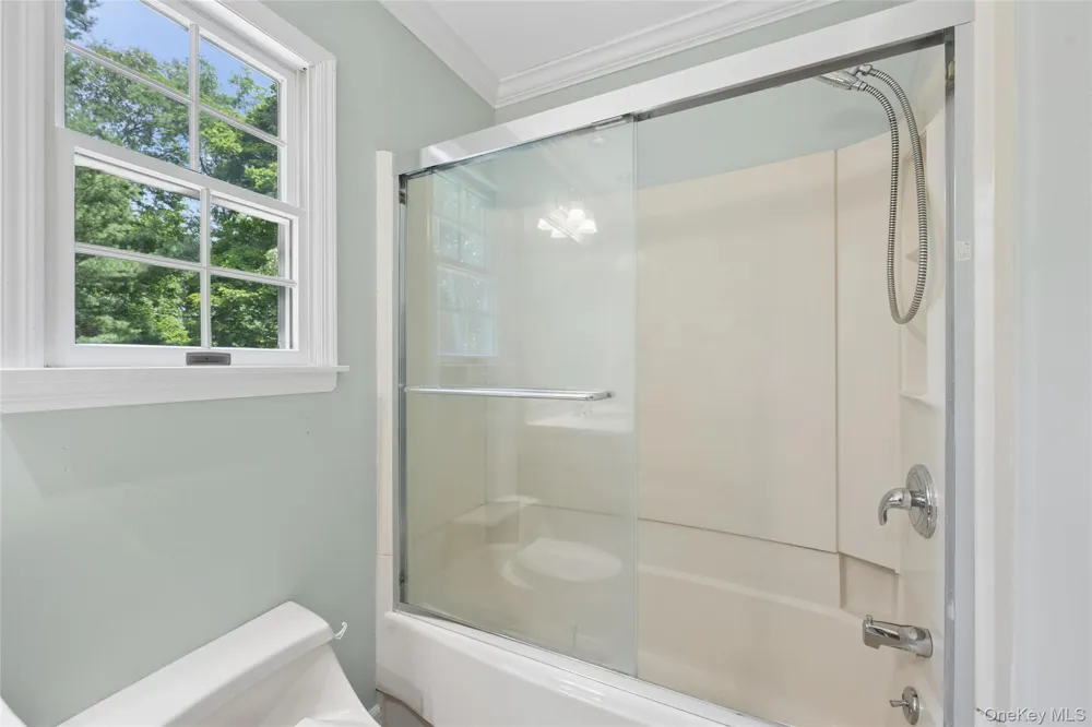 49 Old Town Lane Huntington, NY 11743