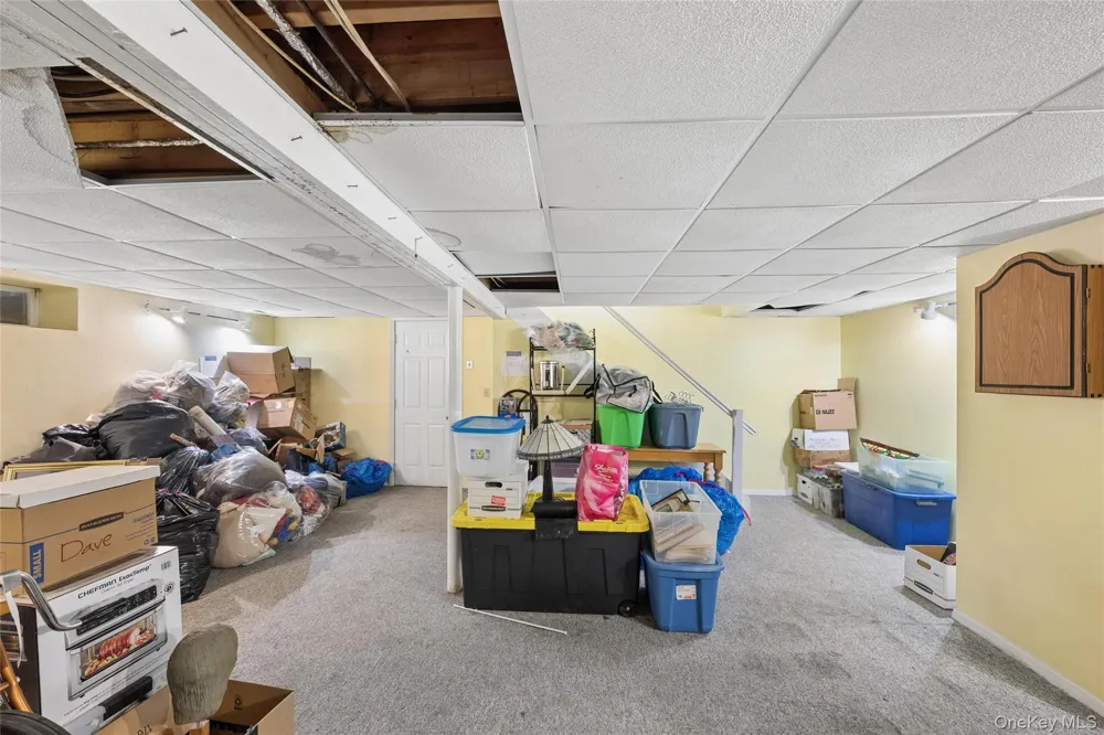 49 Old Town Lane Huntington, NY 11743