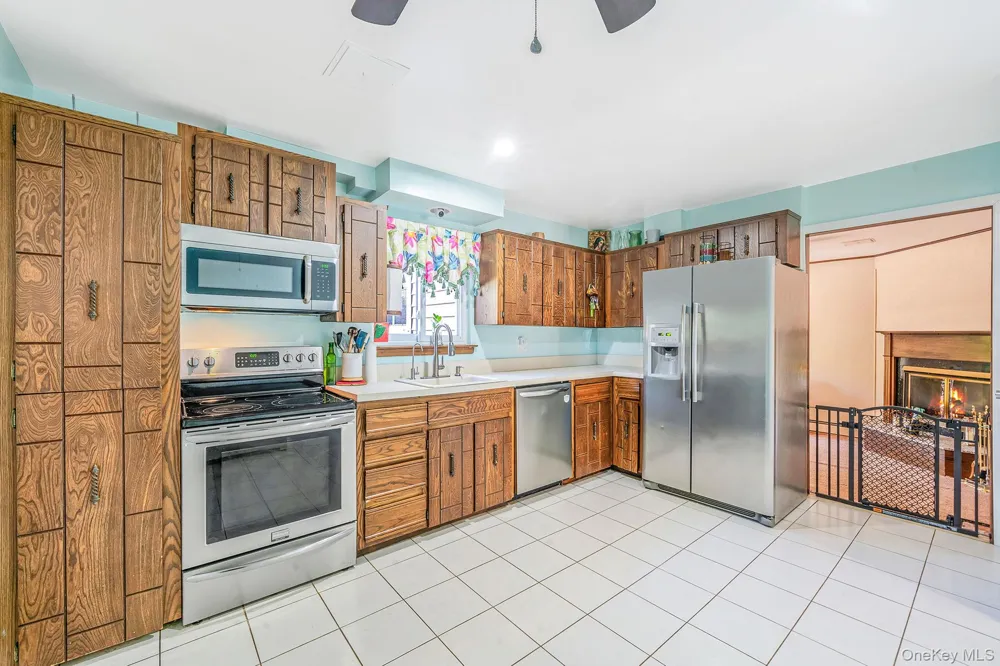 3 Otsego Avenue Dix Hills, NY 11746