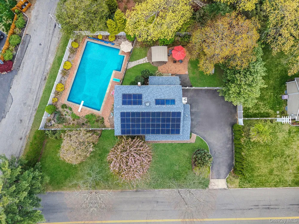 3 Otsego Avenue Dix Hills, NY 11746