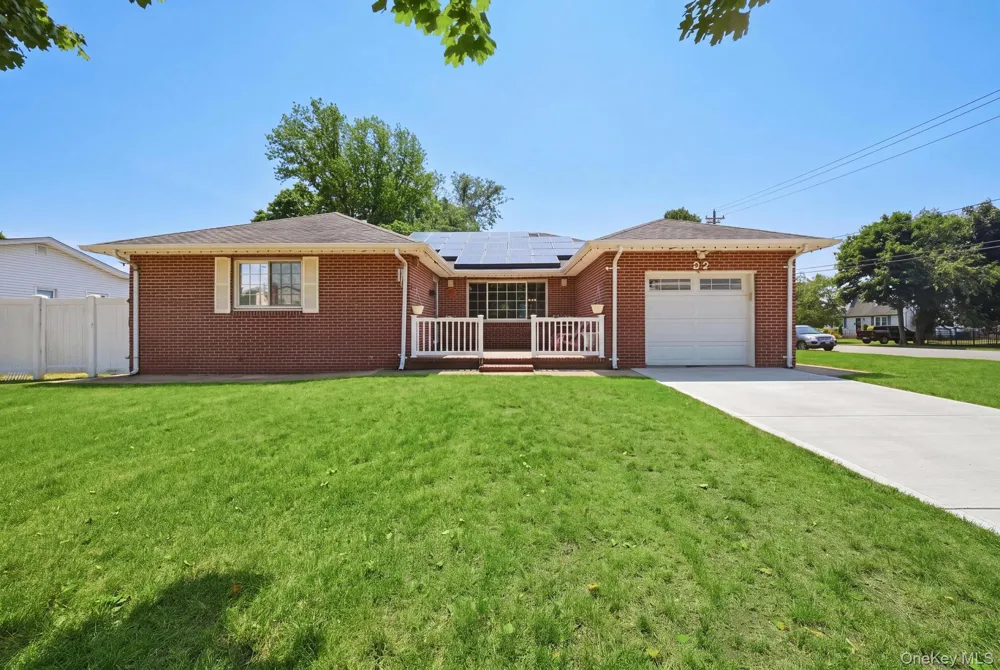32 Lake Avenue Deer Park, NY 11729