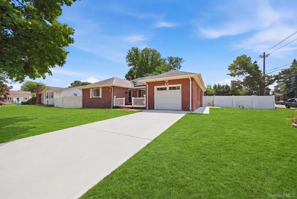32 Lake Avenue Deer Park, NY 11729