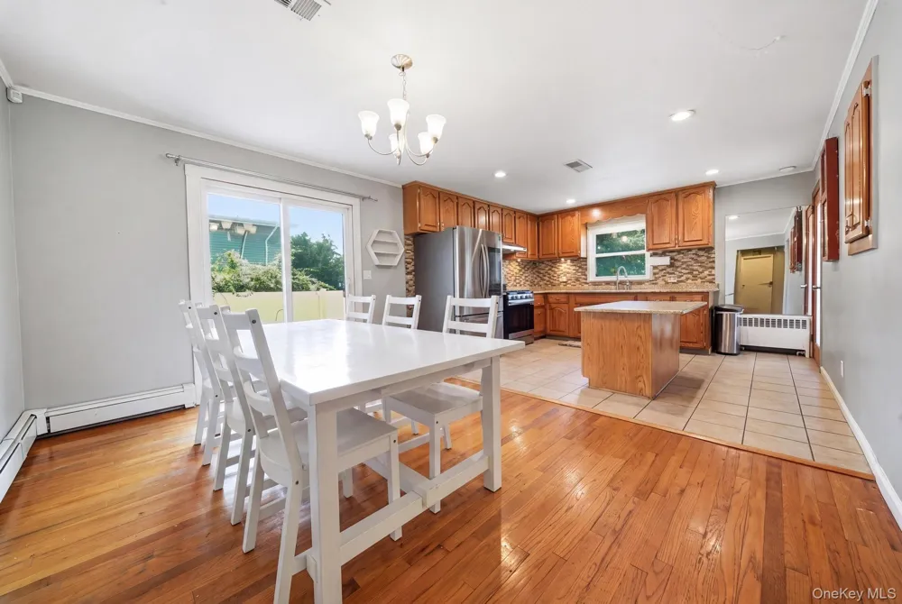 32 Lake Avenue Deer Park, NY 11729