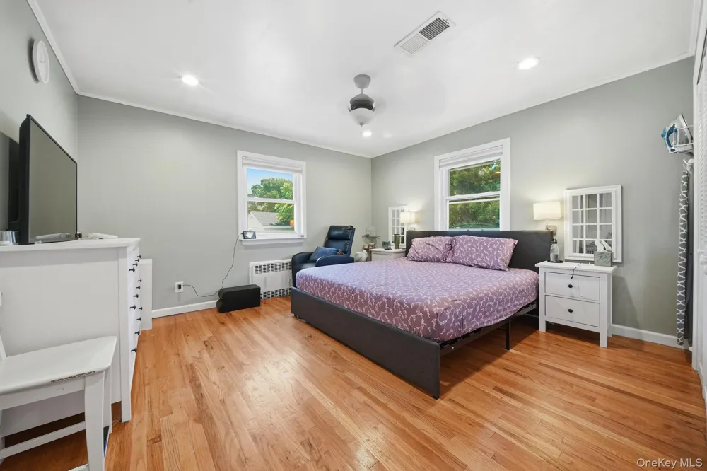 32 Lake Avenue Deer Park, NY 11729