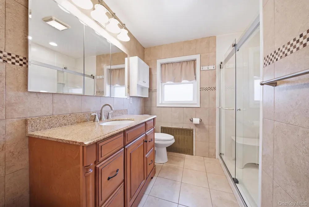 32 Lake Avenue Deer Park, NY 11729
