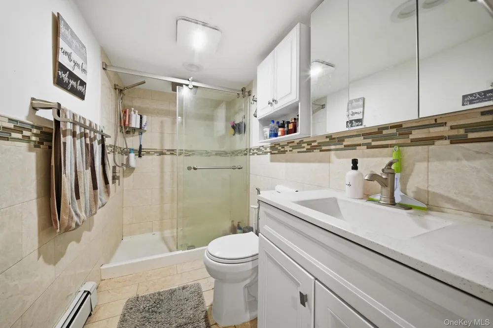 32 Lake Avenue Deer Park, NY 11729