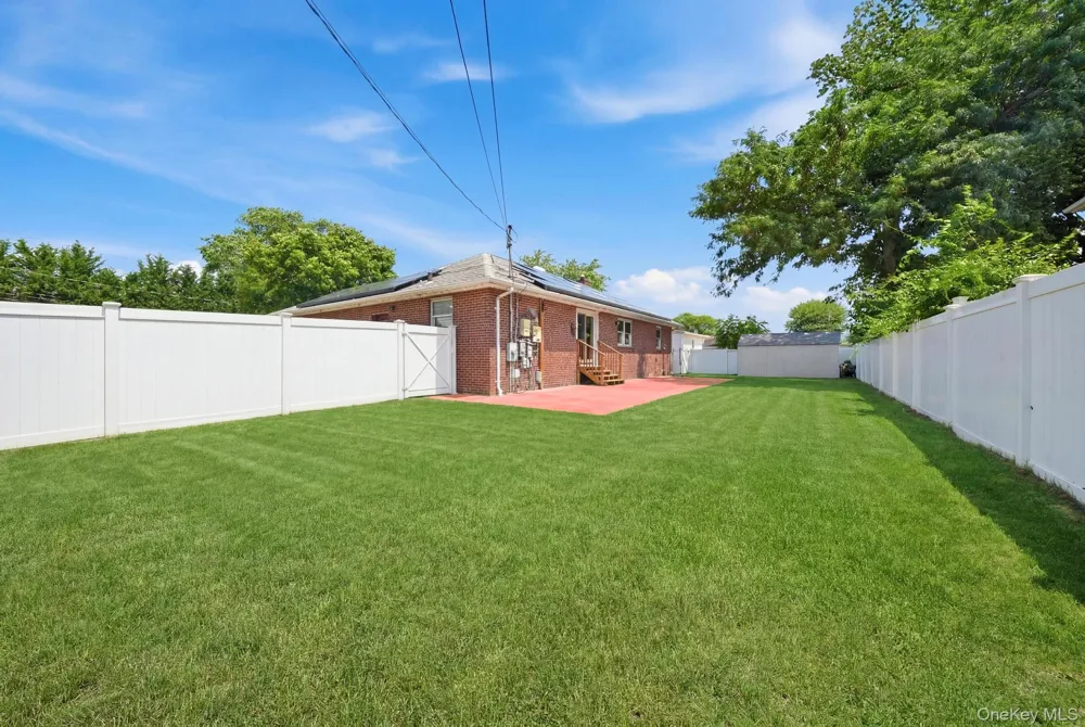 32 Lake Avenue Deer Park, NY 11729