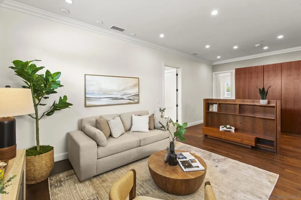 13995 Mira Montana Dr Del Mar, CA 92014