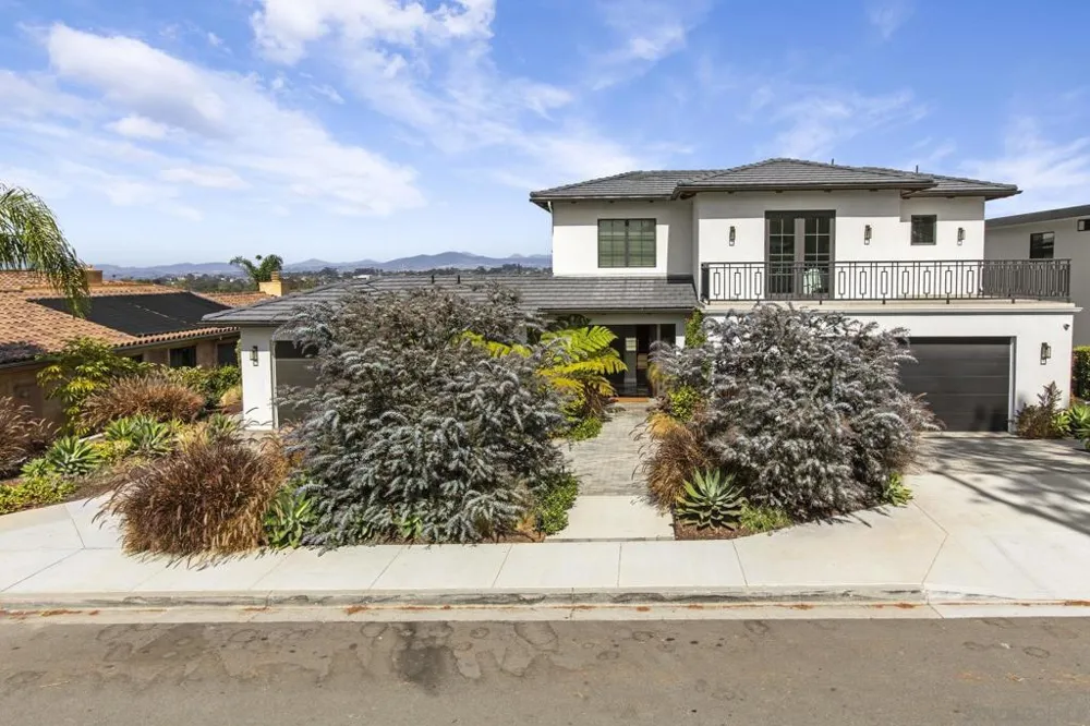13995 Mira Montana Dr Del Mar, CA 92014