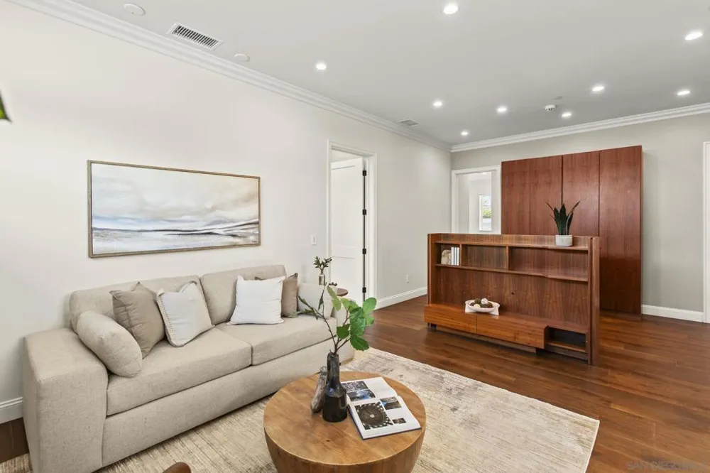 13995 Mira Montana Dr Del Mar, CA 92014
