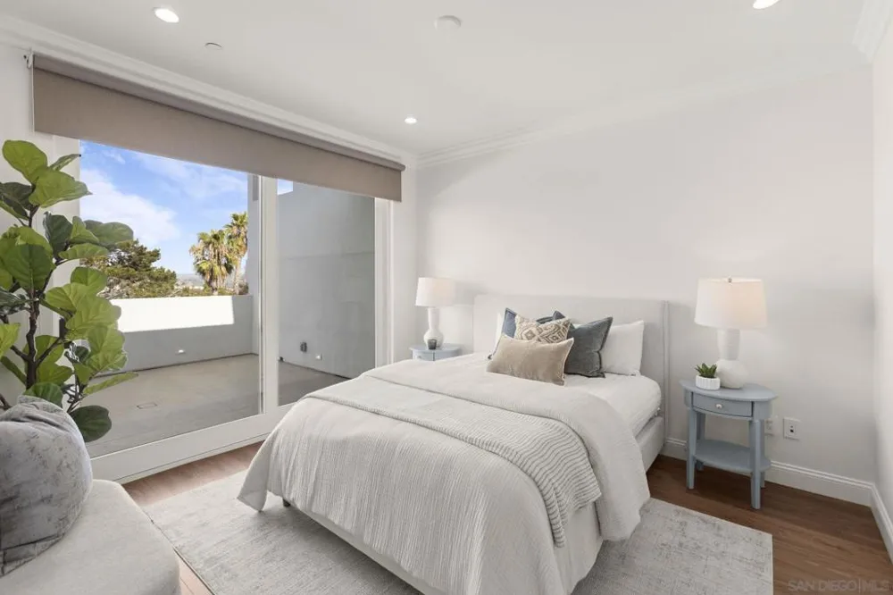 13995 Mira Montana Dr Del Mar, CA 92014