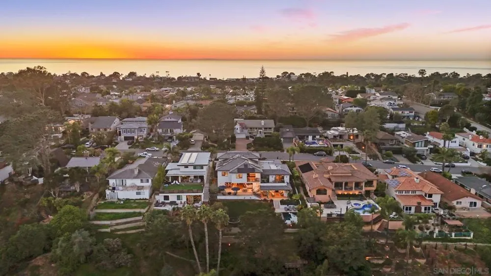 13995 Mira Montana Dr Del Mar, CA 92014