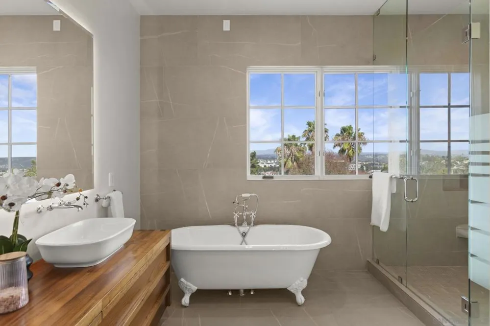 13995 Mira Montana Dr Del Mar, CA 92014