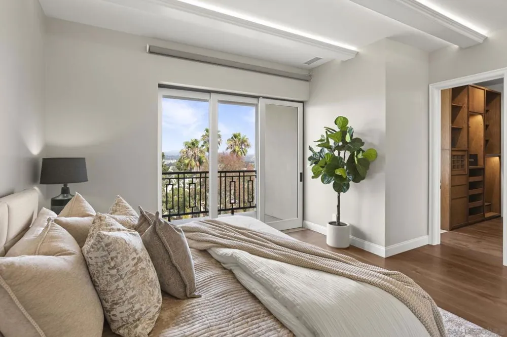 13995 Mira Montana Dr Del Mar, CA 92014