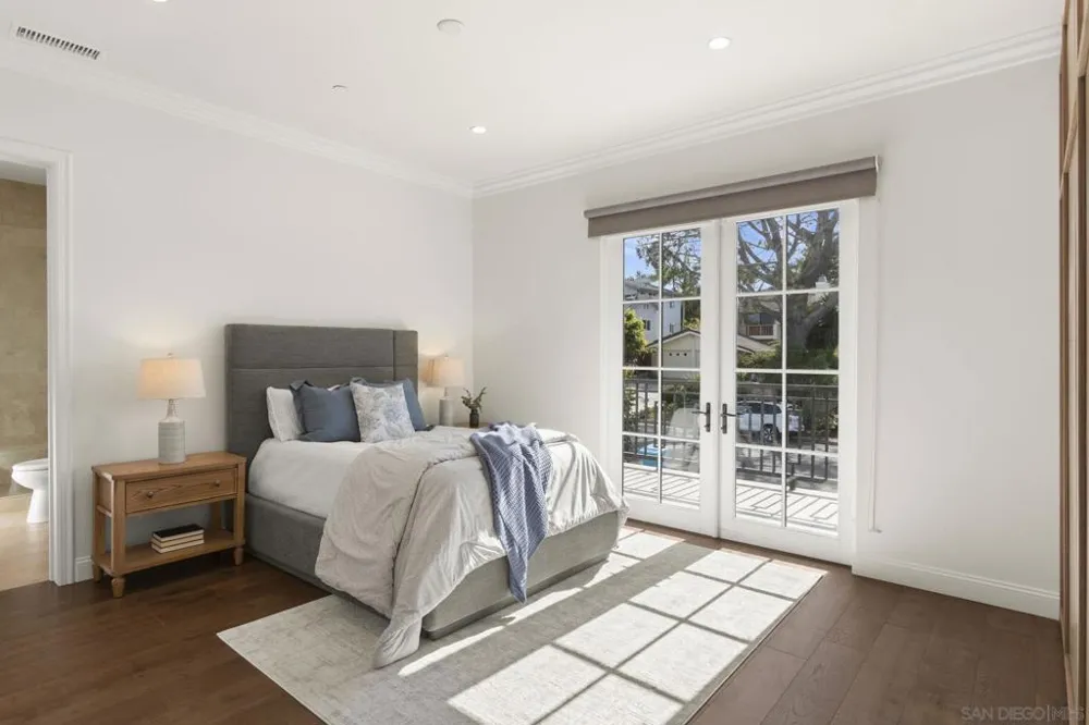 13995 Mira Montana Dr Del Mar, CA 92014