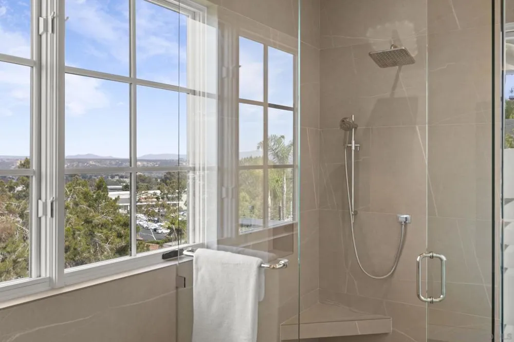13995 Mira Montana Dr Del Mar, CA 92014