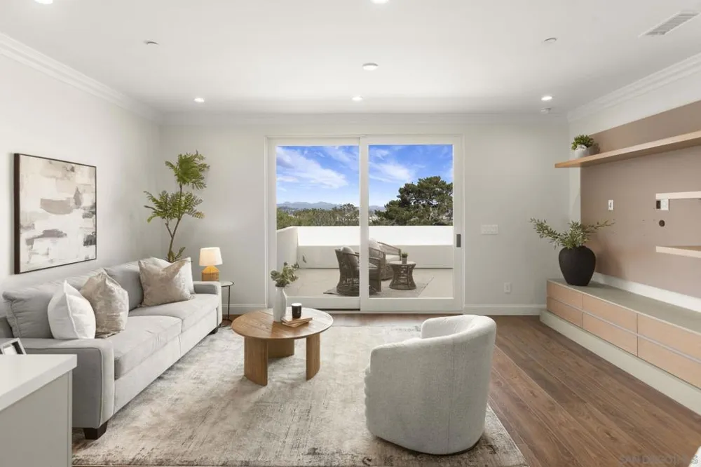 13995 Mira Montana Dr Del Mar, CA 92014