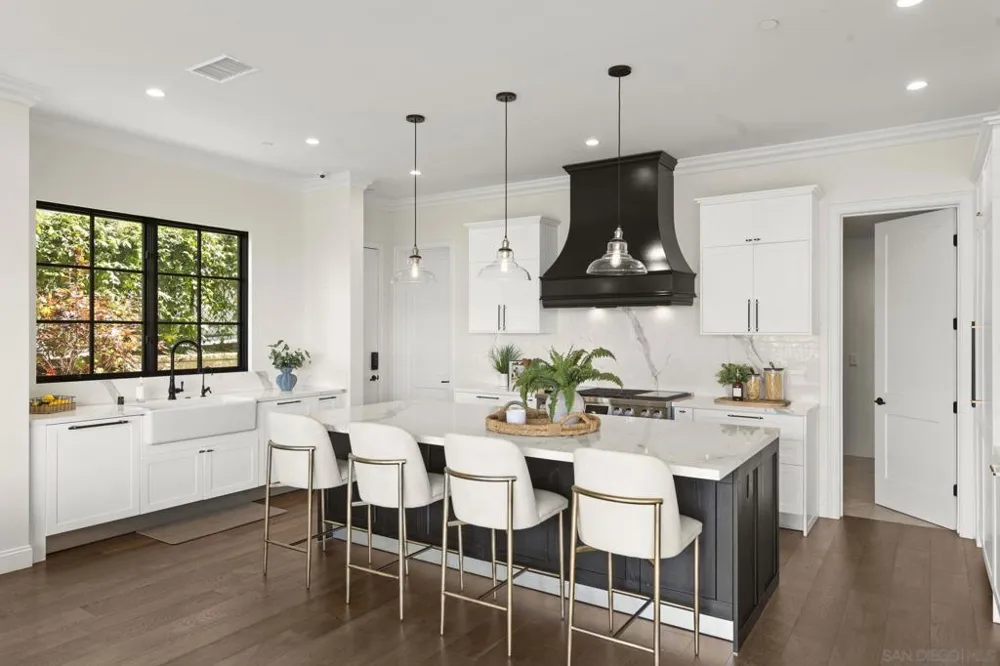 13995 Mira Montana Dr Del Mar, CA 92014