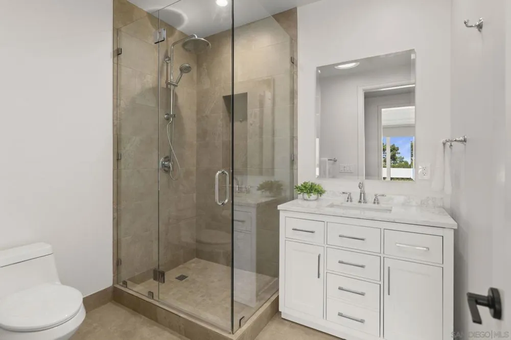 13995 Mira Montana Dr Del Mar, CA 92014