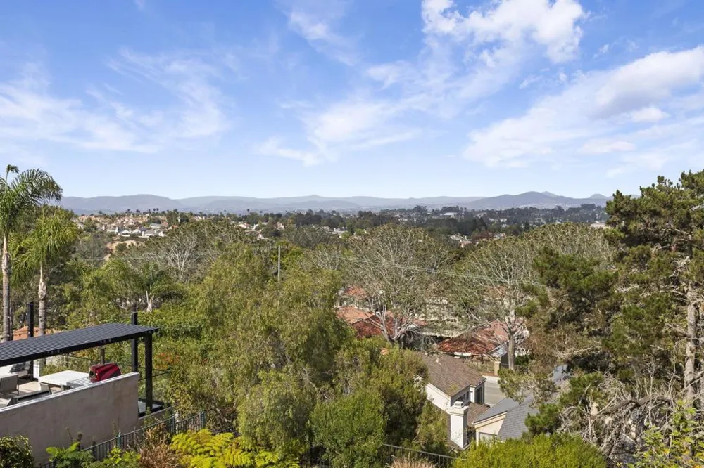 13995 Mira Montana Dr Del Mar, CA 92014