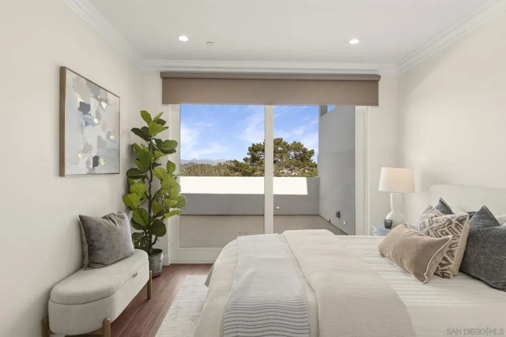 13995 Mira Montana Dr Del Mar, CA 92014