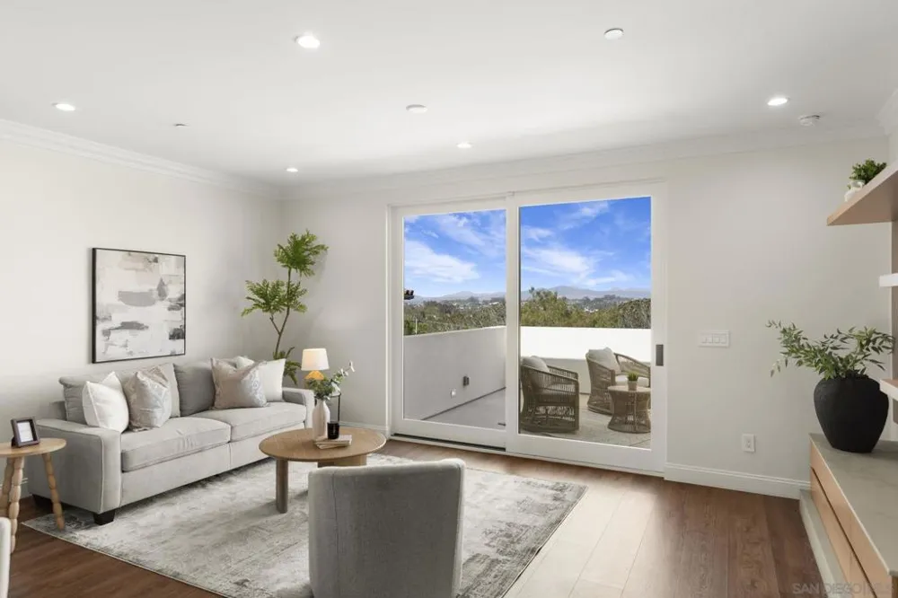 13995 Mira Montana Dr Del Mar, CA 92014