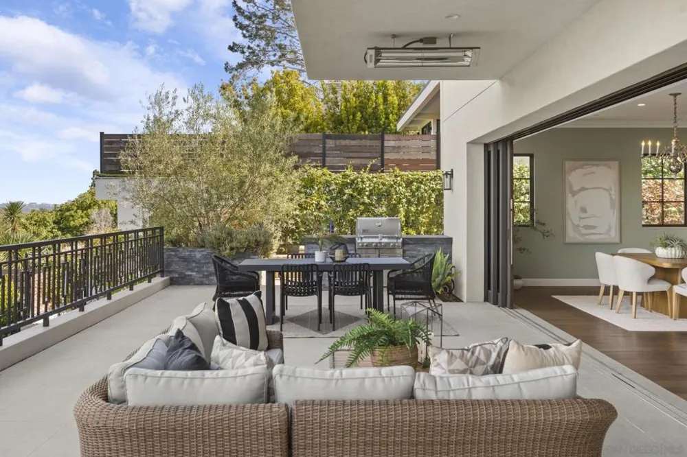 13995 Mira Montana Dr Del Mar, CA 92014