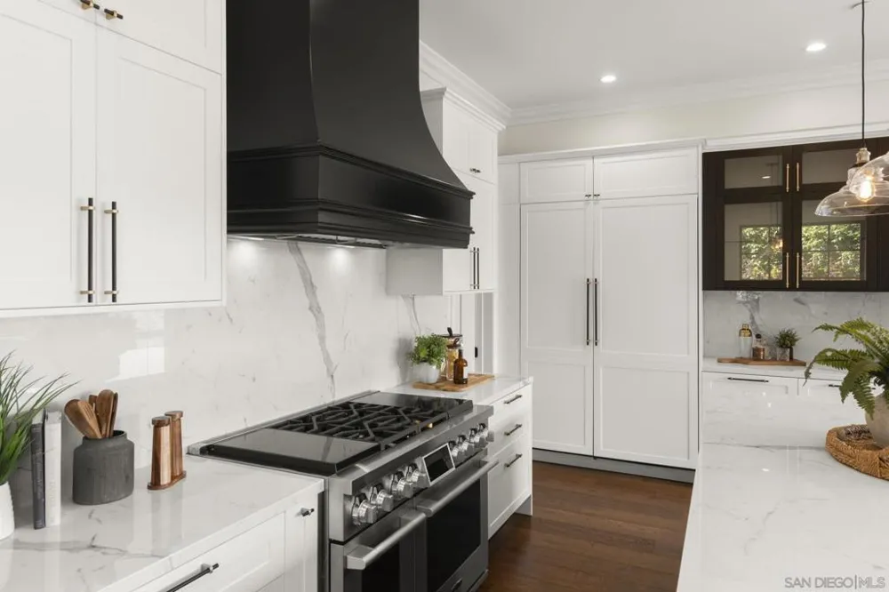 13995 Mira Montana Dr Del Mar, CA 92014