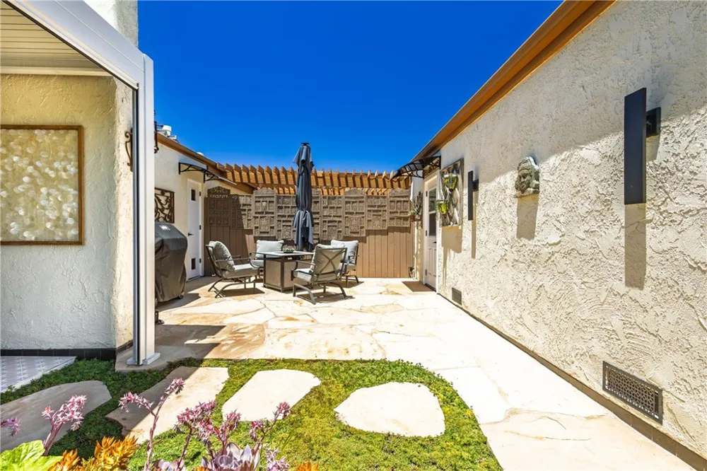 4100 Lake Harbor Lane Westlake Village, CA 91361