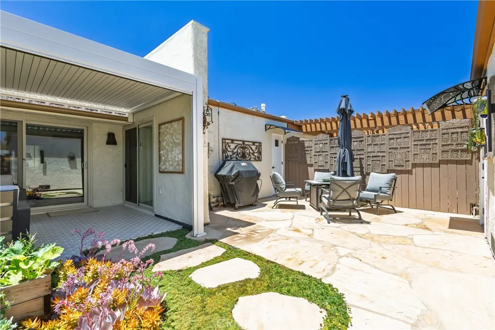 4100 Lake Harbor Lane Westlake Village, CA 91361