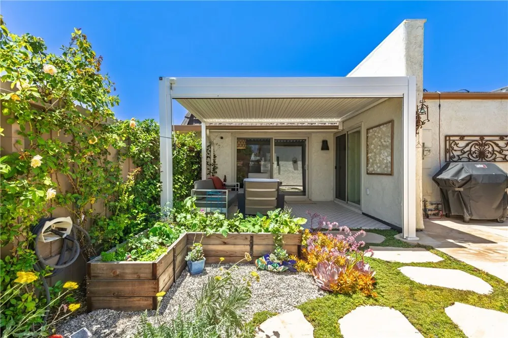4100 Lake Harbor Lane Westlake Village, CA 91361