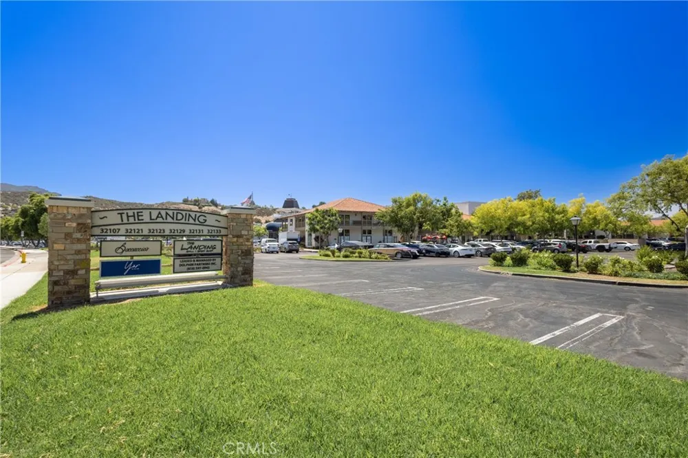 4100 Lake Harbor Lane Westlake Village, CA 91361