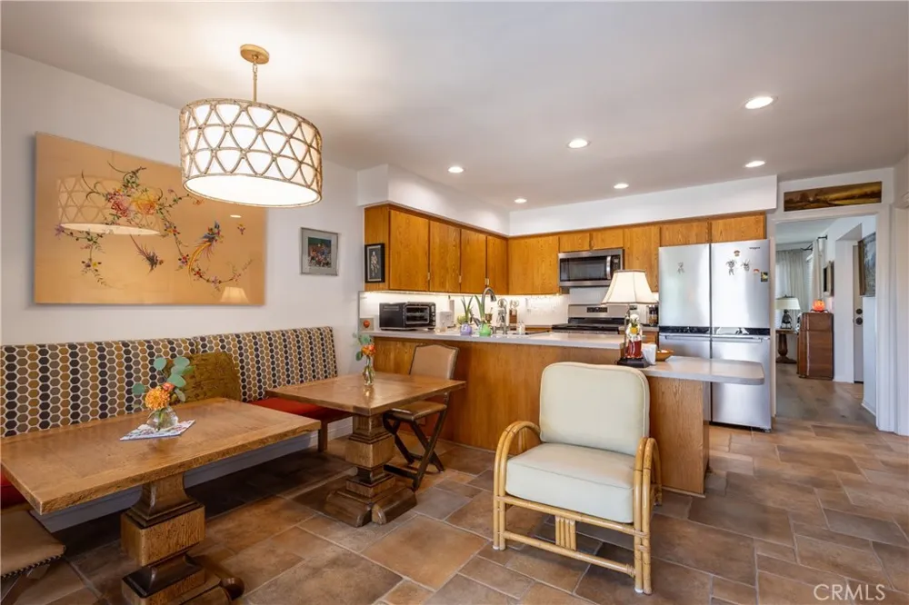 4100 Lake Harbor Lane Westlake Village, CA 91361