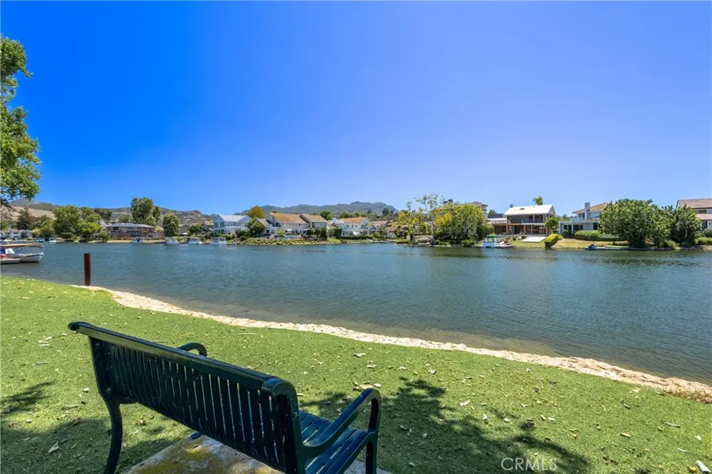 4100 Lake Harbor Lane Westlake Village, CA 91361