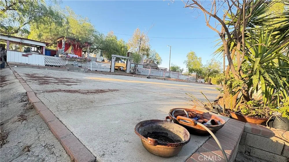 21751 Rogers Perris, CA 92570