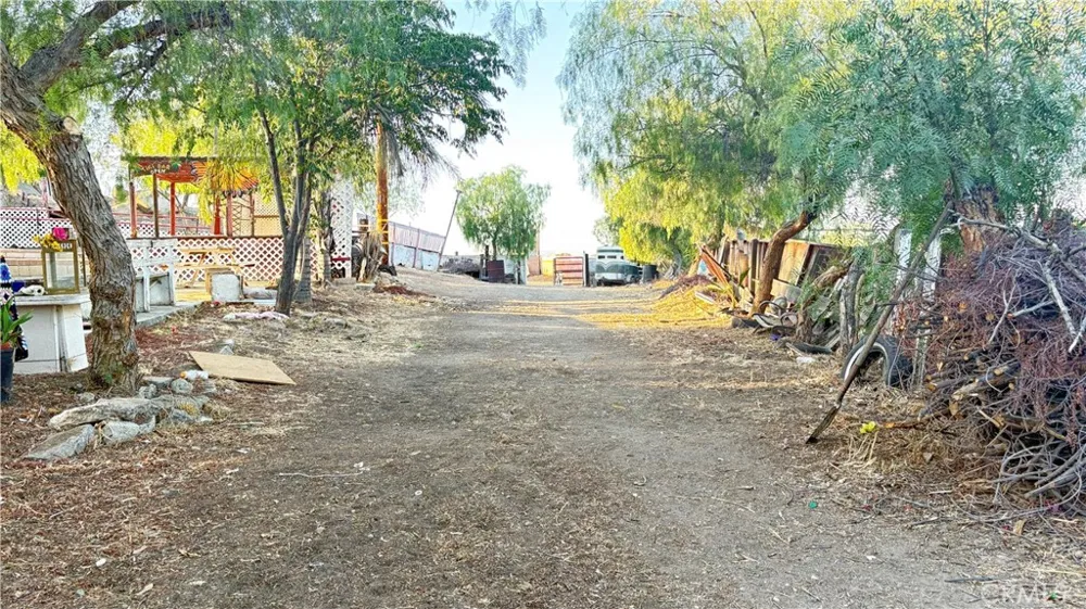 21751 Rogers Perris, CA 92570