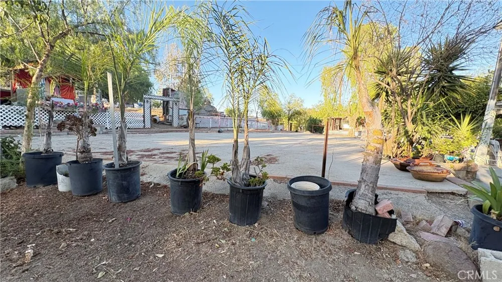 21751 Rogers Perris, CA 92570