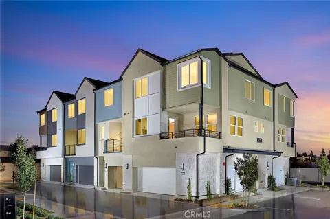 1421 E Via Acero