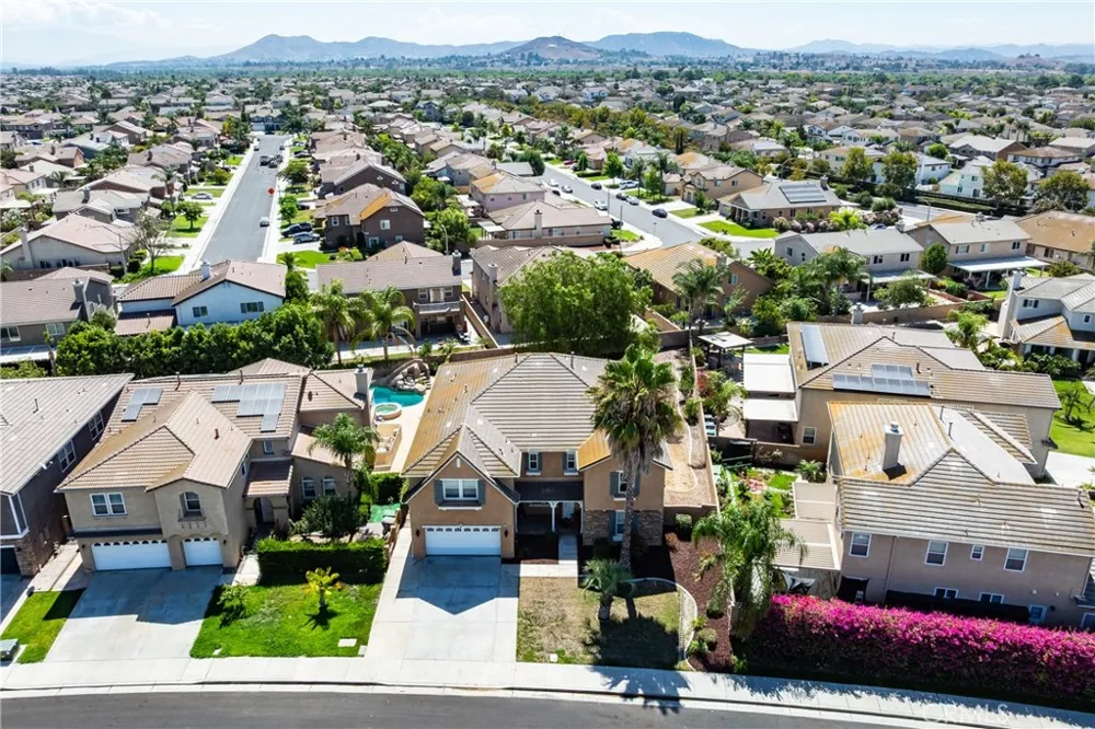 7968 Orchid Eastvale, CA 92880
