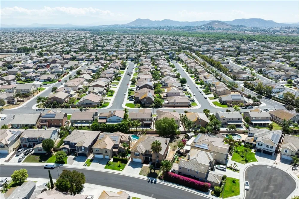 7968 Orchid Eastvale, CA 92880
