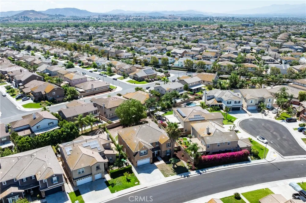 7968 Orchid Eastvale, CA 92880
