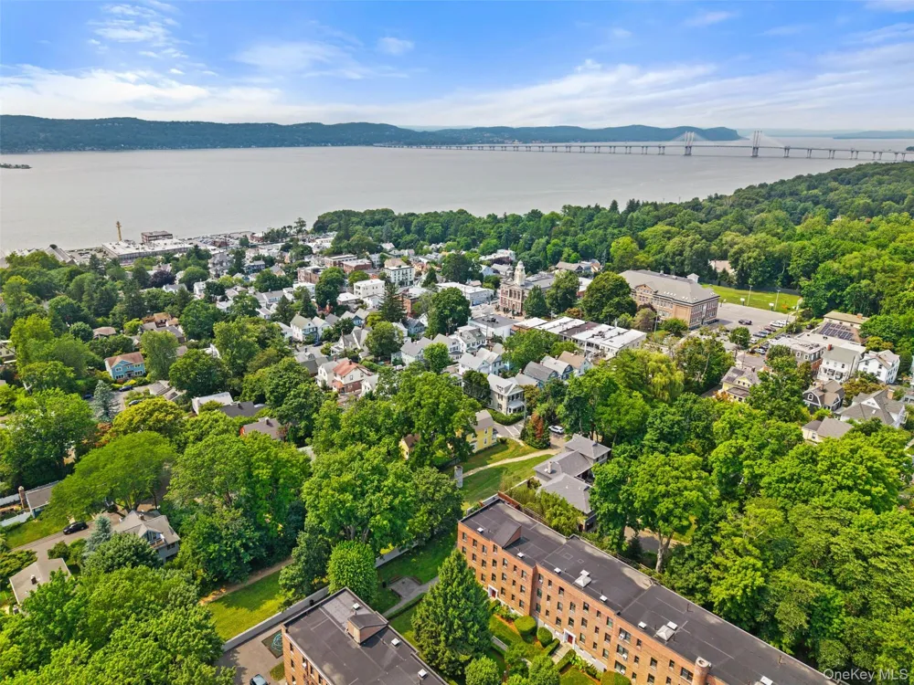 14 S Broadway #7-2B Irvington, NY 10533