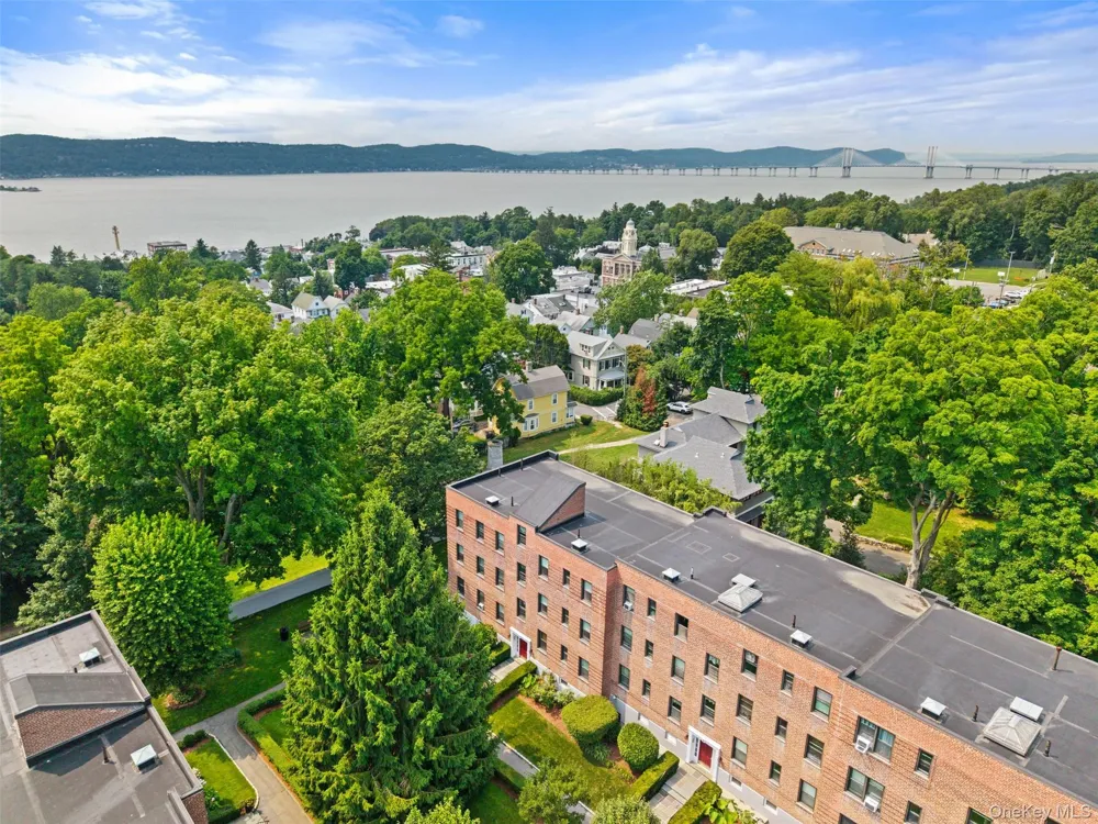 14 S Broadway #7-2B Irvington, NY 10533
