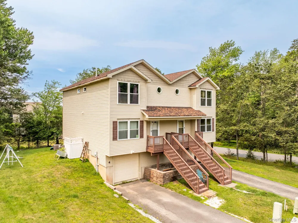 2 Deerfield Court Rock Hill, NY 12775