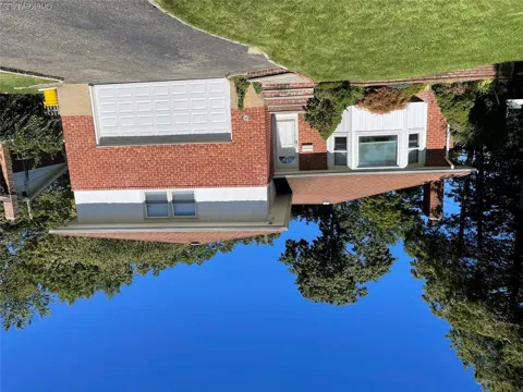2 Stuart Drive