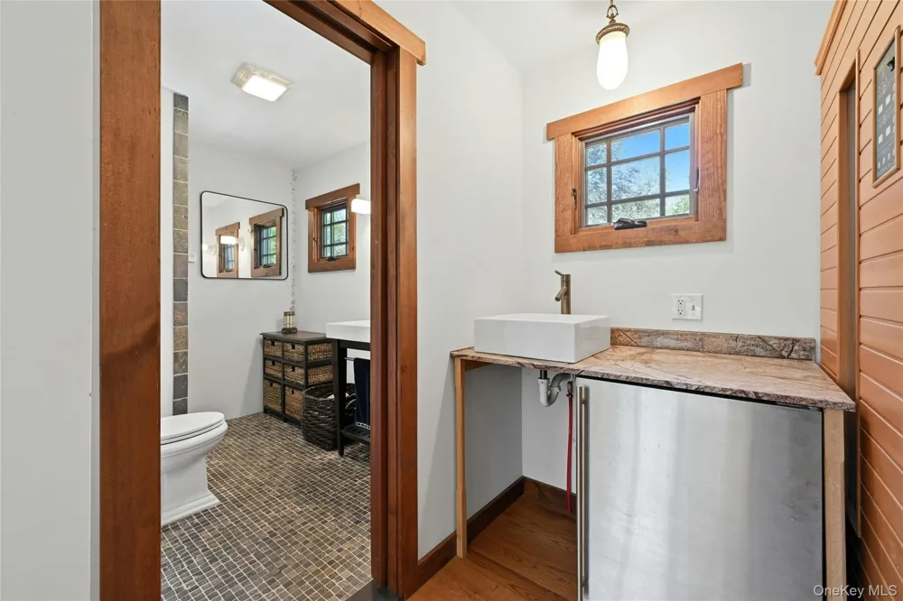 425 Maple Lane Southold, NY 11971