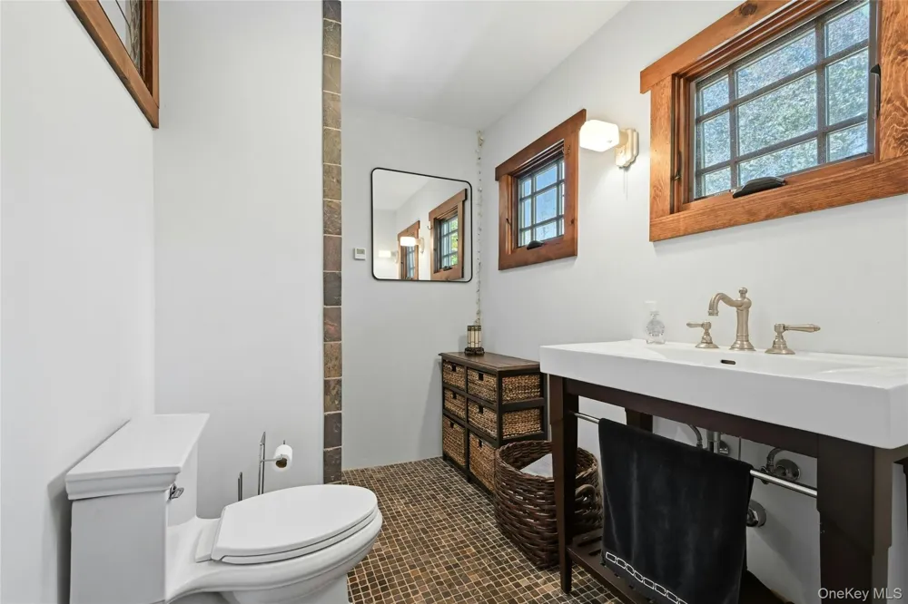 425 Maple Lane Southold, NY 11971