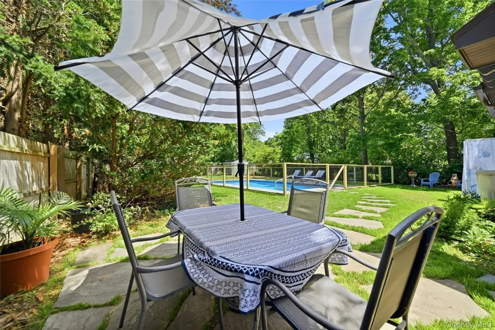 425 Maple Lane Southold, NY 11971