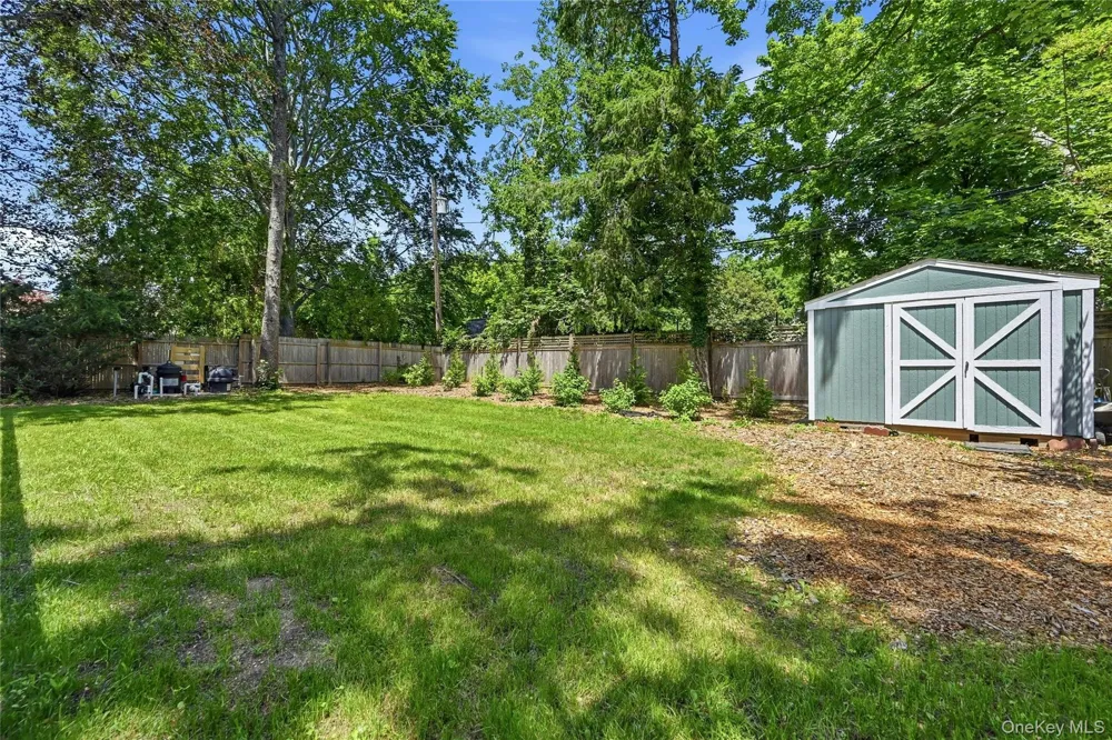 425 Maple Lane Southold, NY 11971