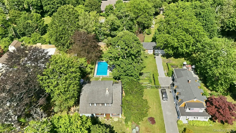 425 Maple Lane Southold, NY 11971